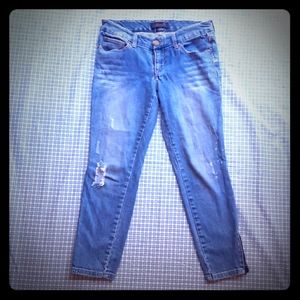 🌻3/$20 7seven distressed zip hem stretch Capri 4